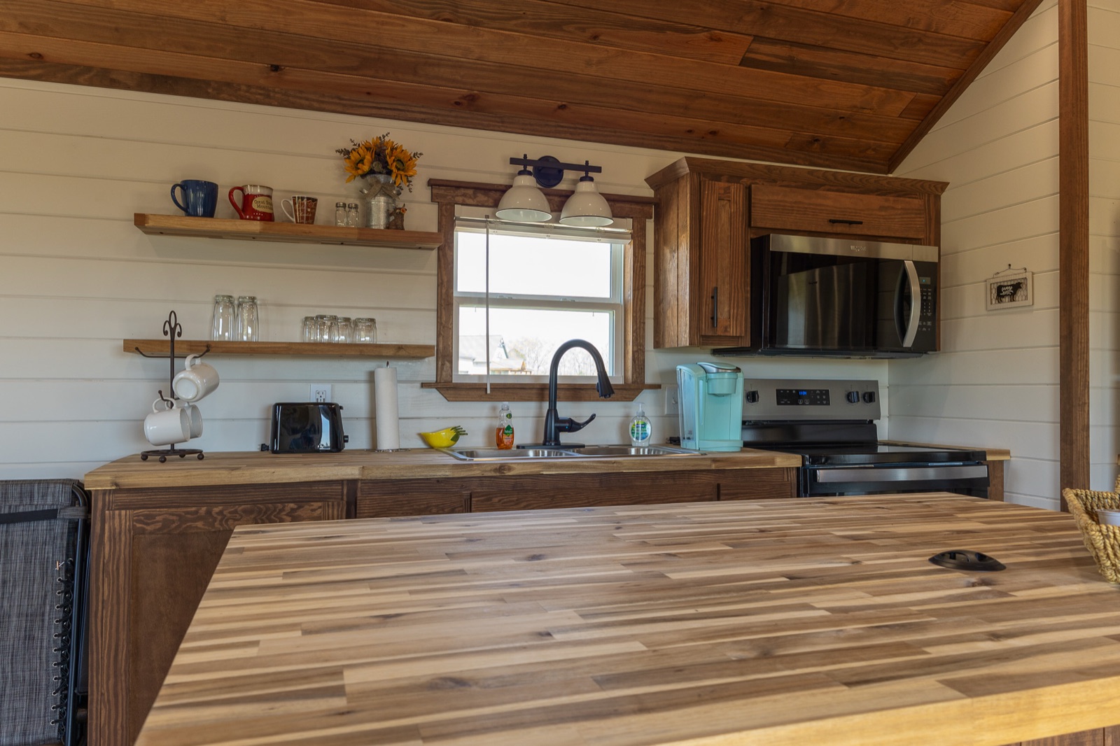 Farmstead — Kitchen wide view