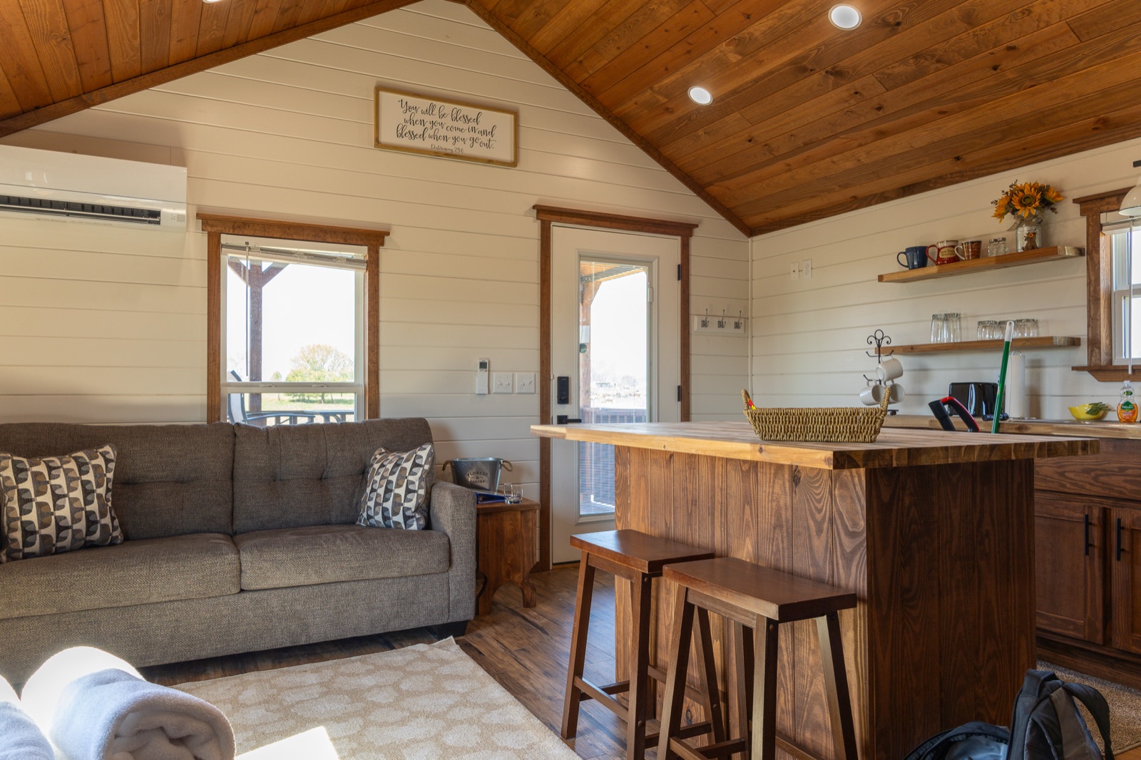 Farmstead — Open living & kitchen