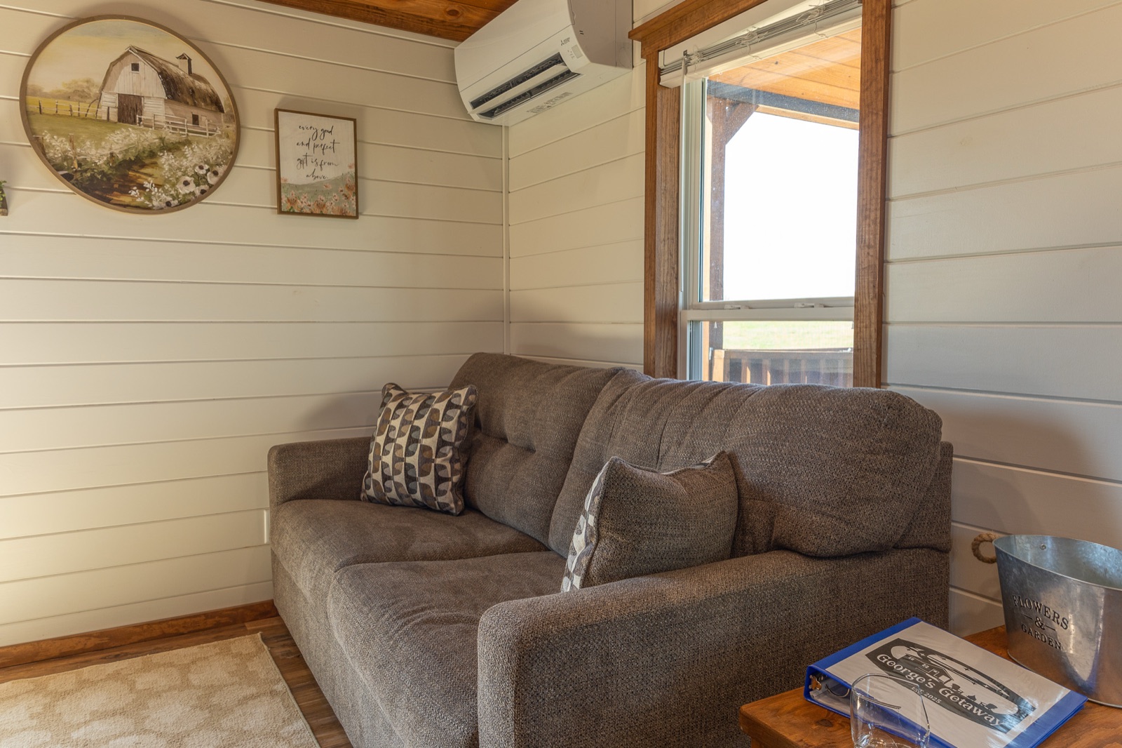 Farmstead — Sofa & living room