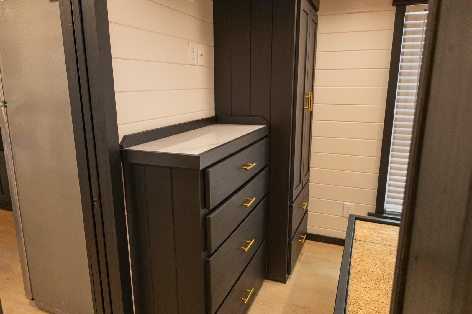 Kelsey 2.0 — Dresser & closet