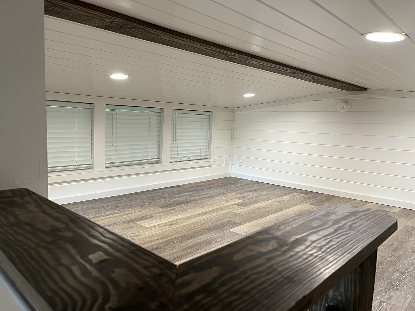 ACC-02 — spacious upper loft