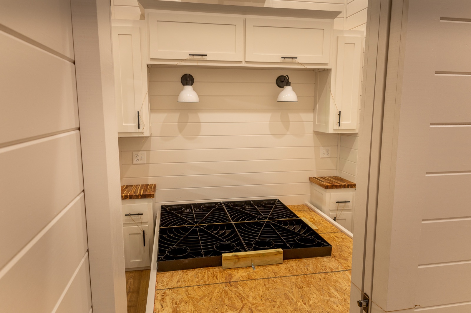 The Boxcar — Built-in bed nook
